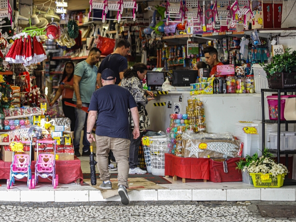 PARANÁ: Agências do Trabalhador vão intermediar 2,5 mil vagas temporárias no final do ano