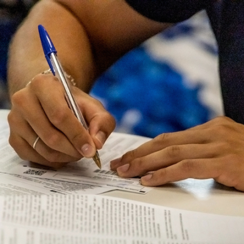 PARANÁ: Vestibular de Inverno da UEM tem menor índice de ausentes dos últimos 16 anos