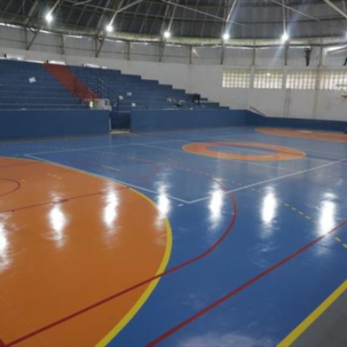 MAUÁ DA SERRA: Inscrições abertas para aulas gratuitas de futsal feminino no CMEC Eixo Barão