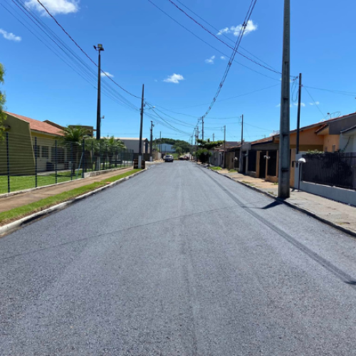 FAXINAL: Prefeitura conclui pavimentação da Rua Manoel Moreira Vidal no Jardim Santa Helena