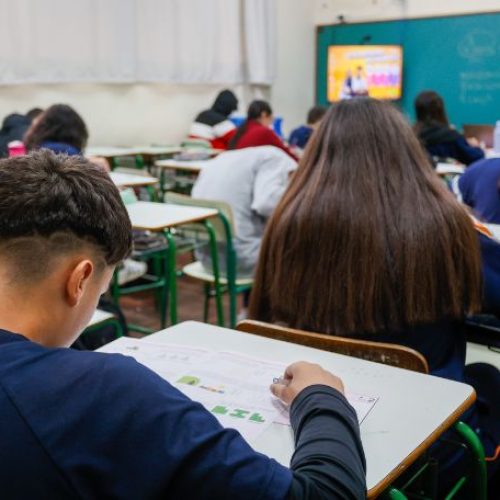 PARANÁ: Pesquisa aponta que 75% dos paranaenses aprovam o programa Parceiro da Escola