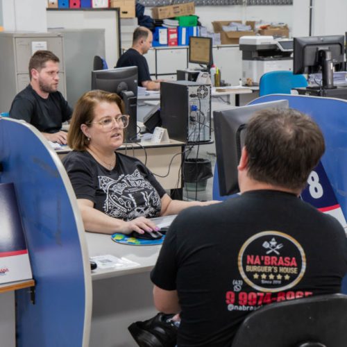 APUCARANA: Com plantões e atendimento nos bairros, Refis amplia alcance e mais 6 mil  dívidas já foram renegociadas