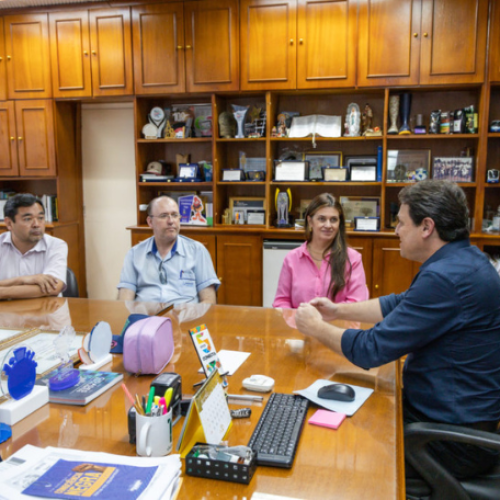 APUCARANA: Junior da Femac recebe visita de diretores da Associação dos Engenheiros e Arquitetos